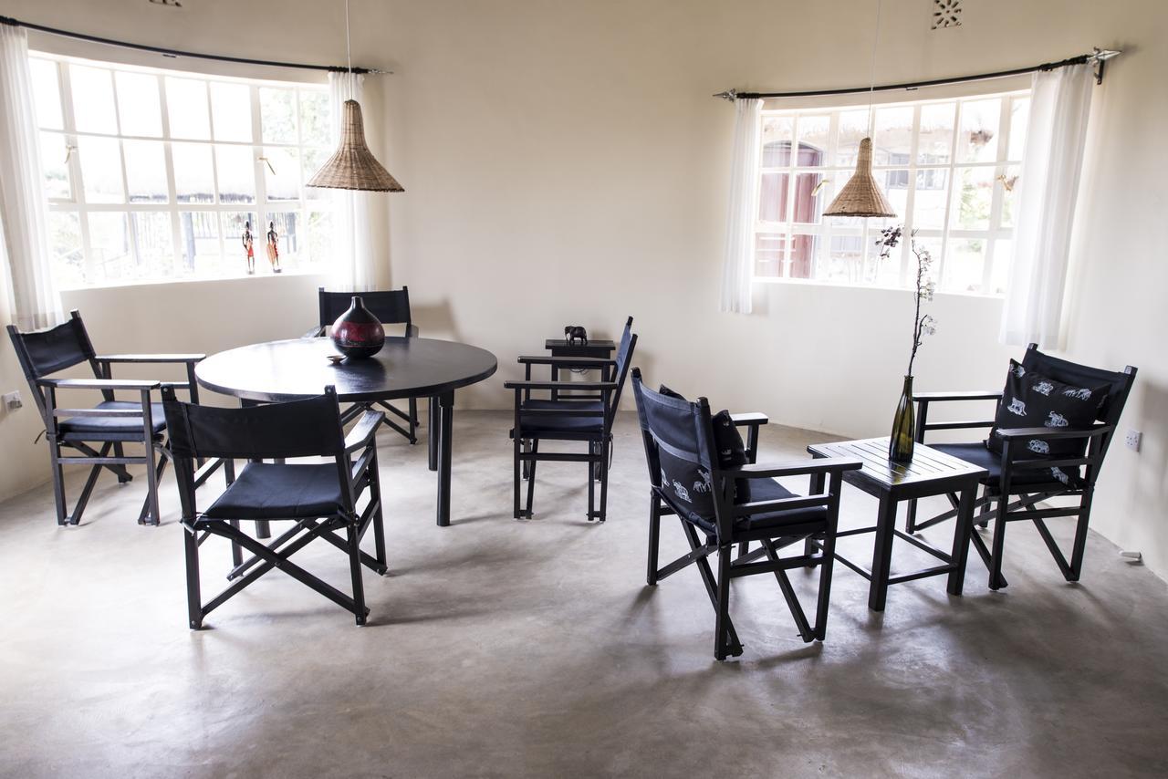 Nyati Hill Cottages ไนโรบี ภายนอก รูปภาพ
