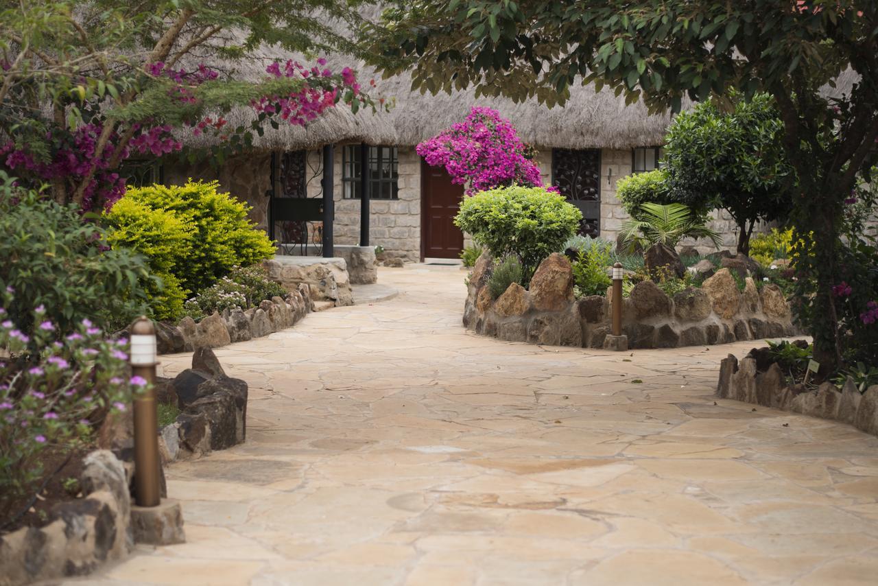 Nyati Hill Cottages ไนโรบี ภายนอก รูปภาพ