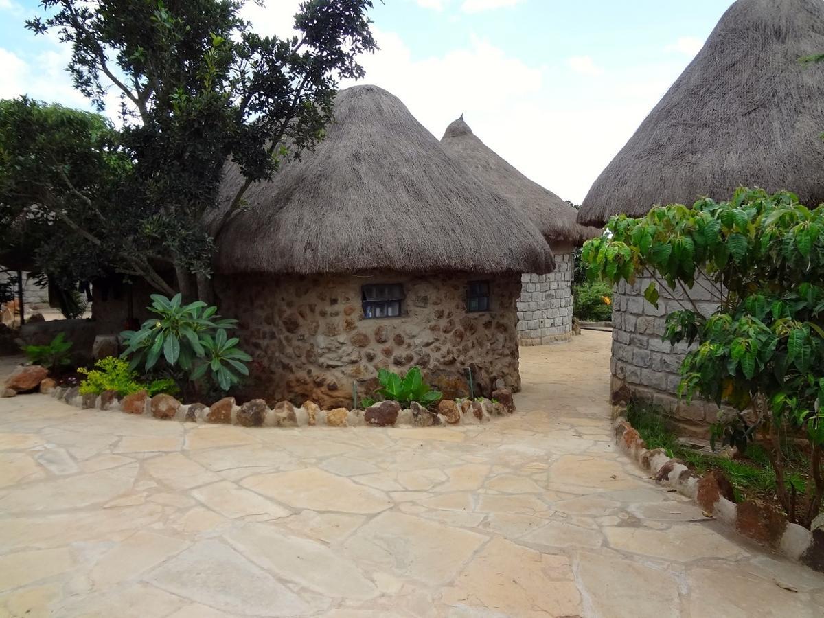 Nyati Hill Cottages ไนโรบี ภายนอก รูปภาพ