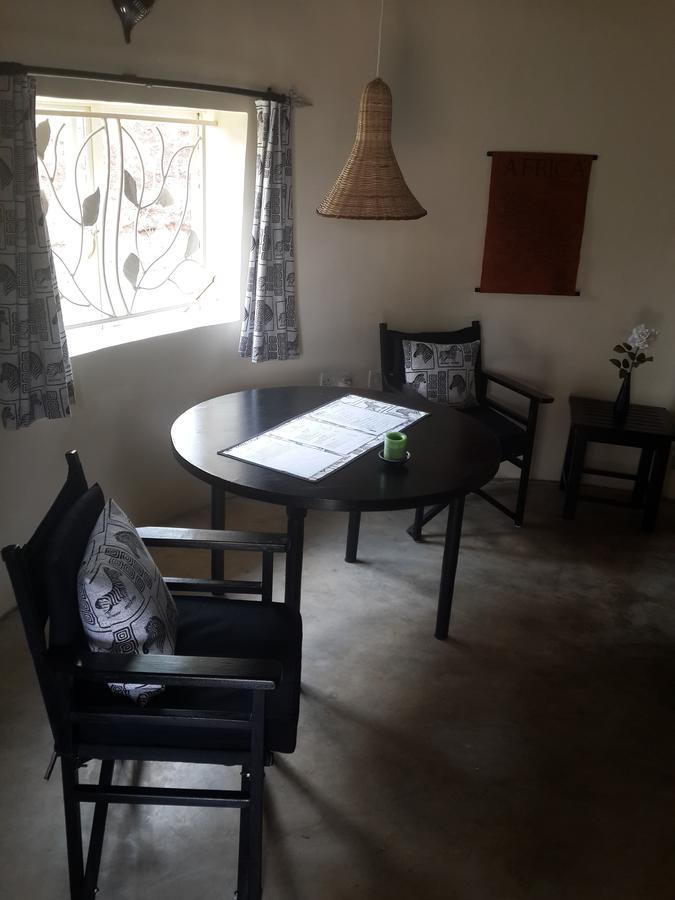 Nyati Hill Cottages ไนโรบี ภายนอก รูปภาพ
