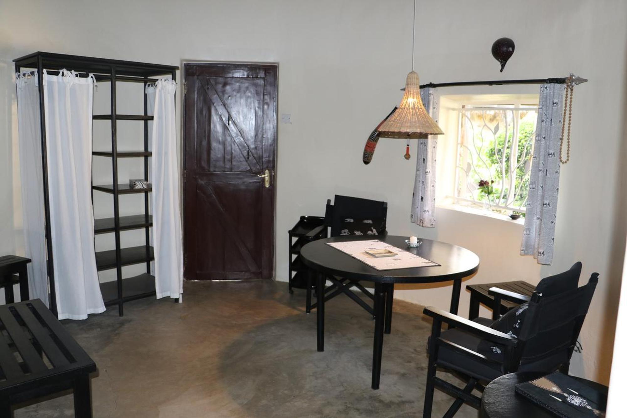 Nyati Hill Cottages ไนโรบี ภายนอก รูปภาพ